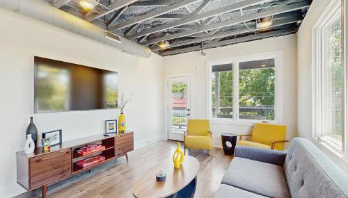 Walkable Gem! Dtwn Chattanooga Base with Balcony - Foto 5