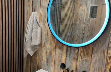 Riverside retreat with private wood fired hot tub - Foto 19