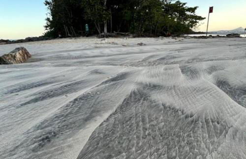 Suíte e Sala com Vista para o Mar - Praia Barra do Sahy - Foto 10