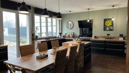 Le Paddock - 24h Le Mans - luxueuse - 250m2 - 8 pers - Circuit à 10 min - Photo 3, pet friendly, minibar