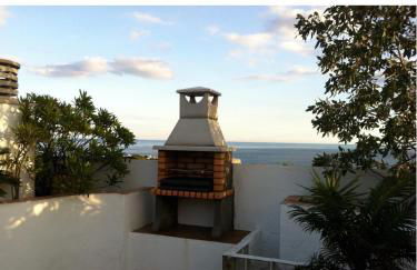 Penthouse with Private Roof terrace and jacuzzi - Photo 32