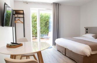 LOGIS LES CEPAGES / RESTAURANT LE RAISIN - Foto 1