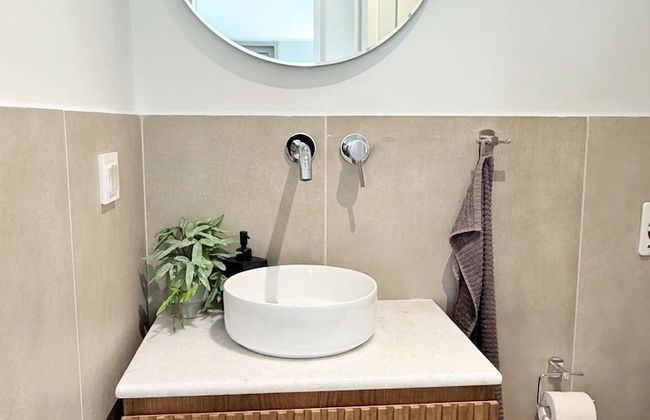 Azure Loft - 3min Walk to Beach, 10min to Old Town - Foto 15