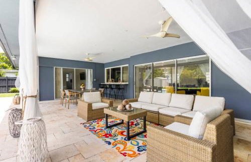 Spacious 4 Bedroom 3 Bathroom House with Heated Pool and Outdoor Shower close to FFL Airport and Cruise Port - Foto 10