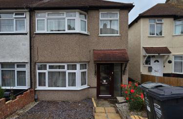 3 Bed Pet Friendly Home, With BBQ - Foto 2