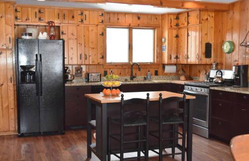 ☆Cherry Farmhouse☆60 Acres☆Central Air☆Fireplace - Foto 31