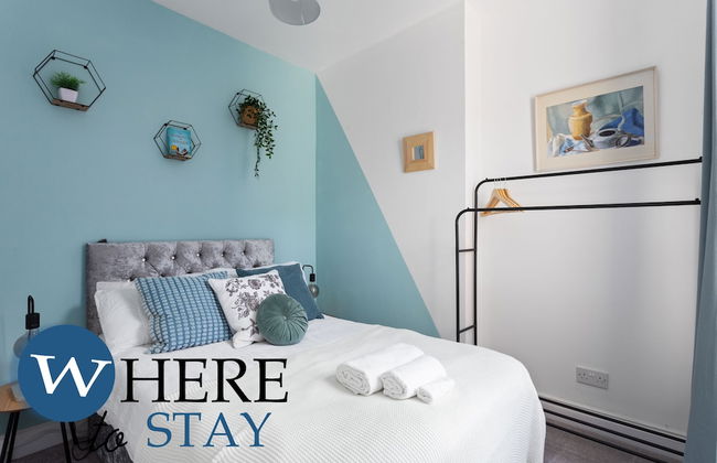 Elegant 4bed House-free Parking - Photo 9