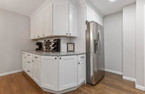 Explore Historic DT In This Cozy Open Air 5BR Stay - Foto 15