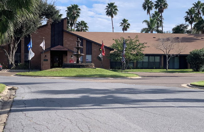 Camelot Village LLC - Foto 16