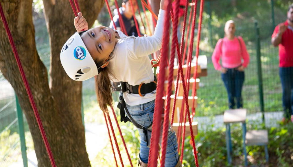 Actividades en la zona infantil del Parque Ecoturístico Cola de Caballo con traslados opcionales - Foto 1