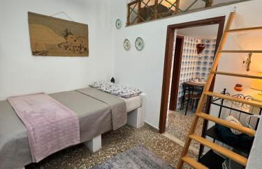 Nostalgia Traditional Home - Photo 1