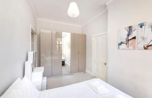 Refined 2-Bed Flat with Classic Edinburgh Charm - Foto 20