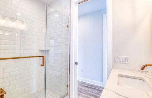 Bespoke Elegance - A Modern Coastal Masterpiece - Foto 31