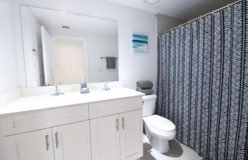 Spacious entire Apartment with Free Parking - Foto 44