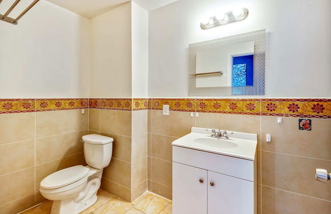 Retreat in a Stylish 2BD Apartment in the Heart of the City - Foto 14