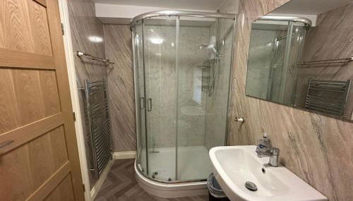 Theé Óldé Cow Shéd Cottingham, Central Location, 500 meters from Cottingham Train Station, Close to Hull & Beverly, Free Parking & WI-FI , Entire Detached Property - Foto 3, Shower