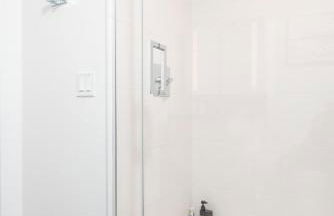 Central 2BR Condo in Downtown Boston & T-Station - Foto 31