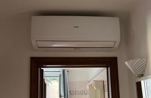 Un passo dal Mare - 50m from the Sea, with Garden, AC & WiFi - Foto 34
