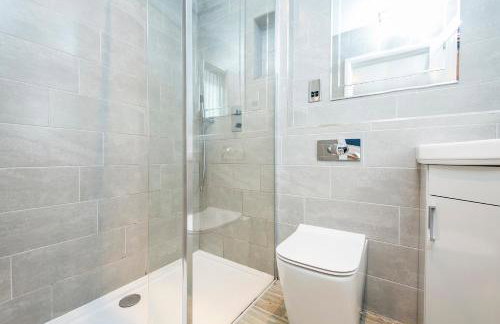 Robin Hill - Photo 23