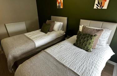 Tandragee Stays - 1 Bed Apartment && 2 Bed Apartment - Portadown - Photo 20