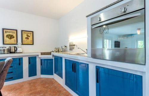 Serene Rural Villa with Pool, Sun Deck, and Children's Play Area - Five Bedroom Villa - Foto 21