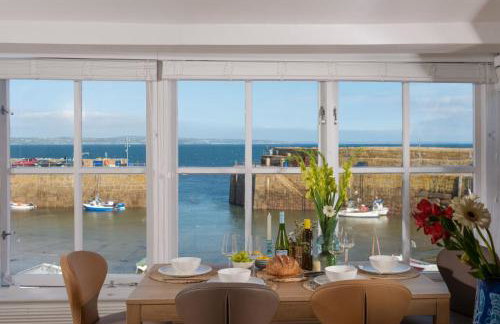 Tides Reach - Free WiFi - Harbourside - Wood Burner - Coffee Machine - Photo 2