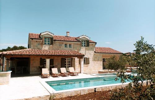 NEW 2023 Villa Tree of Life - Photo 17