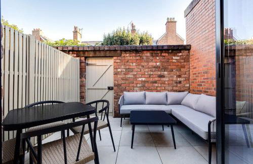 *NEW* Little Pyecroft House, Chester - Photo 5