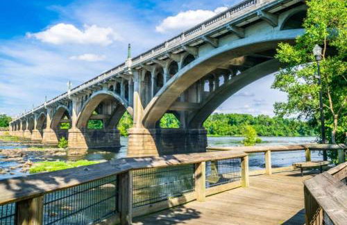 Urban Farmhouse-Sleeps 8 - Foto 18