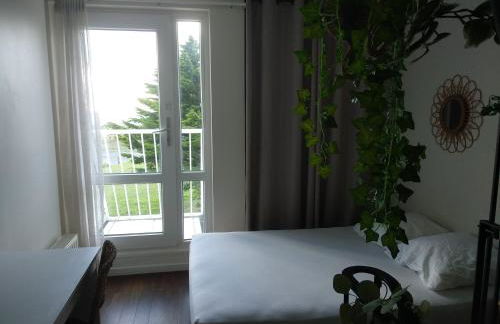 Charmant logement Guidel Plage, vue mer, piscine chauffée, avec une chambre - Foto 12