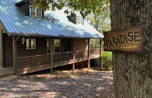 Cozy Creekside Log Cabin w Firepit, Hot Tub, WIFI - Foto 23