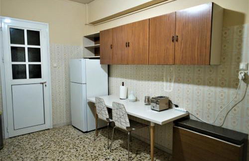 Zefyros Super Cool Apartments next to Alimos Riviera - Foto 46