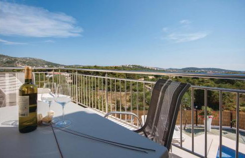 Six-Bedroom Holiday Home In Rogoznica - Foto 14