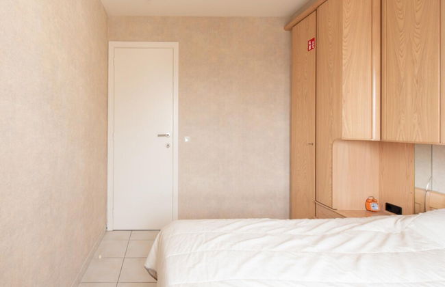 Apartment With Terrace and sea View in Mariakerke - Photo 3