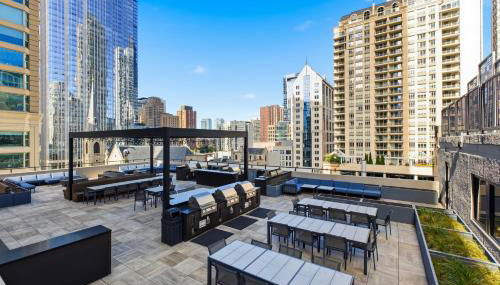 2bd River North Million Dollar Views! Parking Incl condo - Foto 3