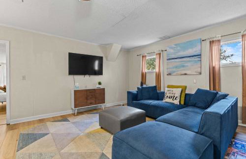 The Mid-Century Hub Close to Everything - Photo 33