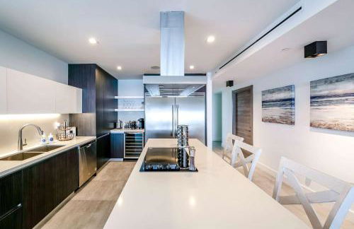 Bayview Villa by Rove Travel - Waterfront with Patio - Foto 10