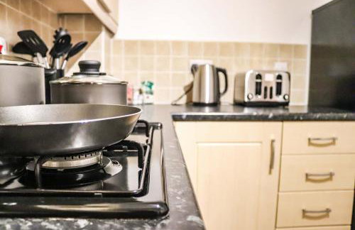 3Bedroom EnSuite SofaBed Sleeps upto 6 Contractors Families Long or Short Stay Free Parking WIFI - Foto 22