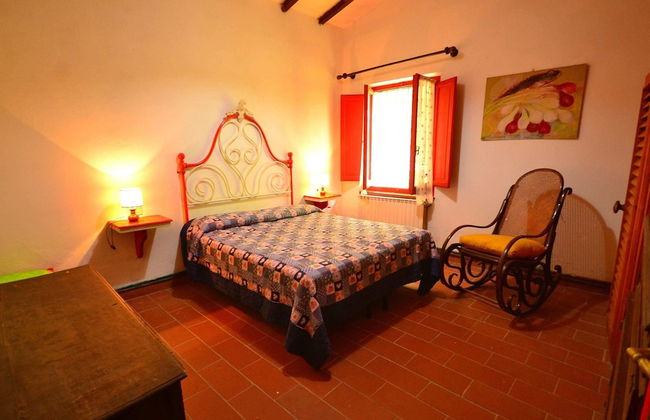 Spacious Home With Shared Pool - Photo 8