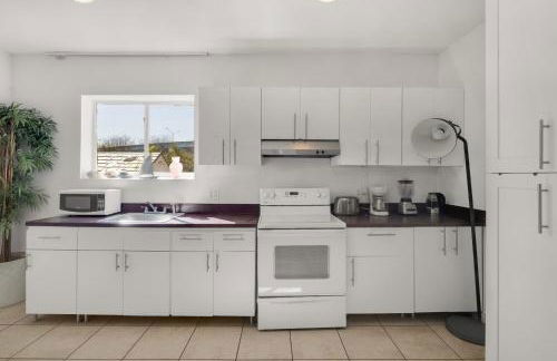 Artful 4BR Family Retreat - Foto 27