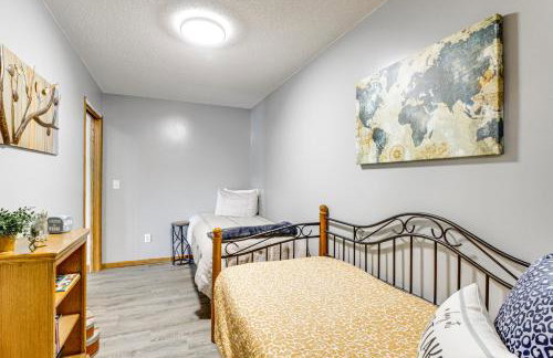 Private Lakefront Cabin with Hot Tub, Deck and Views - Foto 25