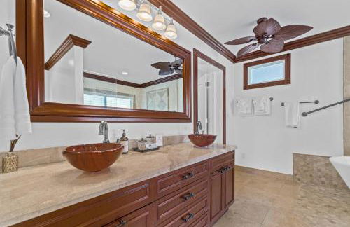 Across from Beach- 3 Master Suites, Heated Pool & Spa, Tanning Ledge, Golden Tee - by Maven Vacation Rentals - Foto 23