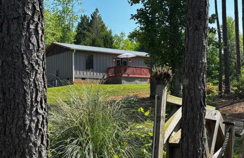 Charming Waterfront Cottage Getaway - Foto 7