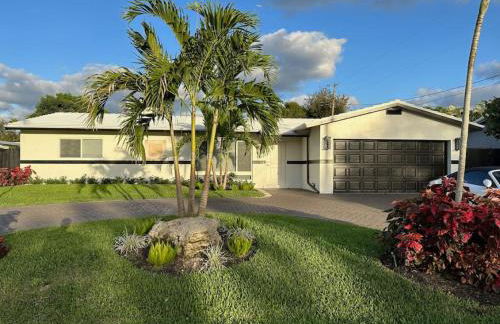 The Sun House - 3 Bed, 2 Bath, Private Pool, Fire Pit, Huge Backyard - Foto 38