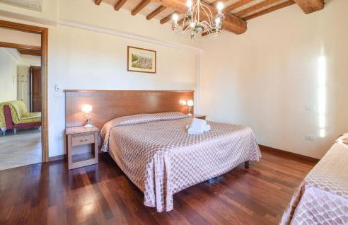 Awesome Apartment In Cannara With Swimming Pool - Foto 4