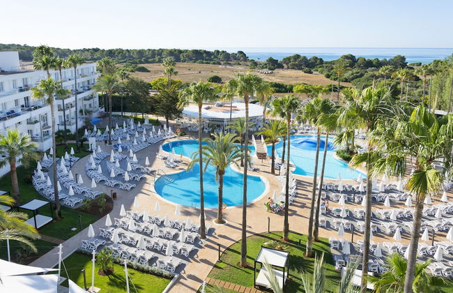 Protur Vista Badía Aparthotel - Photo 26