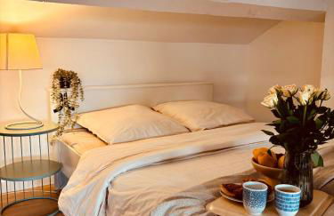 Charming studio, bright, central, quiet - Foto 1