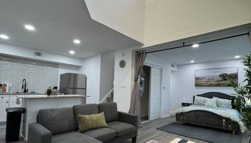 2BD DT Dallas l FIFA READY l 5 Min from Love Field - Foto 2