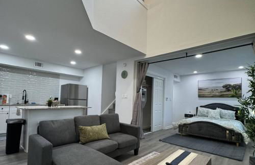 2BD DT Dallas l FIFA READY l 5 Min from Love Field - Foto 2