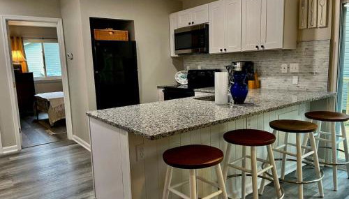 London Towne Bungalow Wloft - Walk To The Beach! - Foto 3